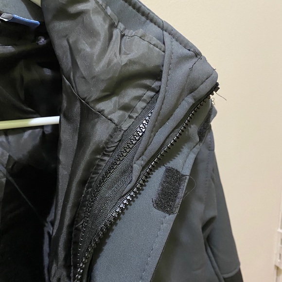 Boys winter jacket - Picture 2 of 4